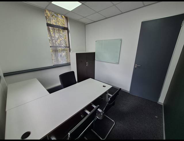 109M² OFFICE TO LET IN SANDTON CENTRAL